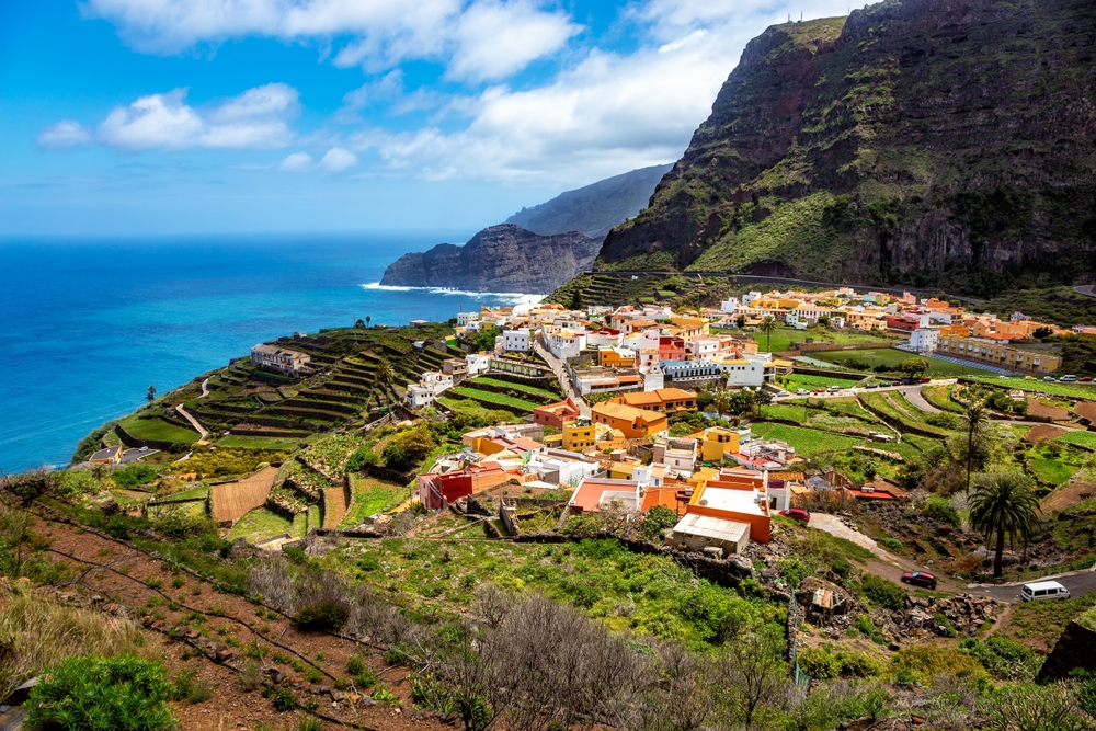 picture of pueblo agulo on the island of la gomera from above